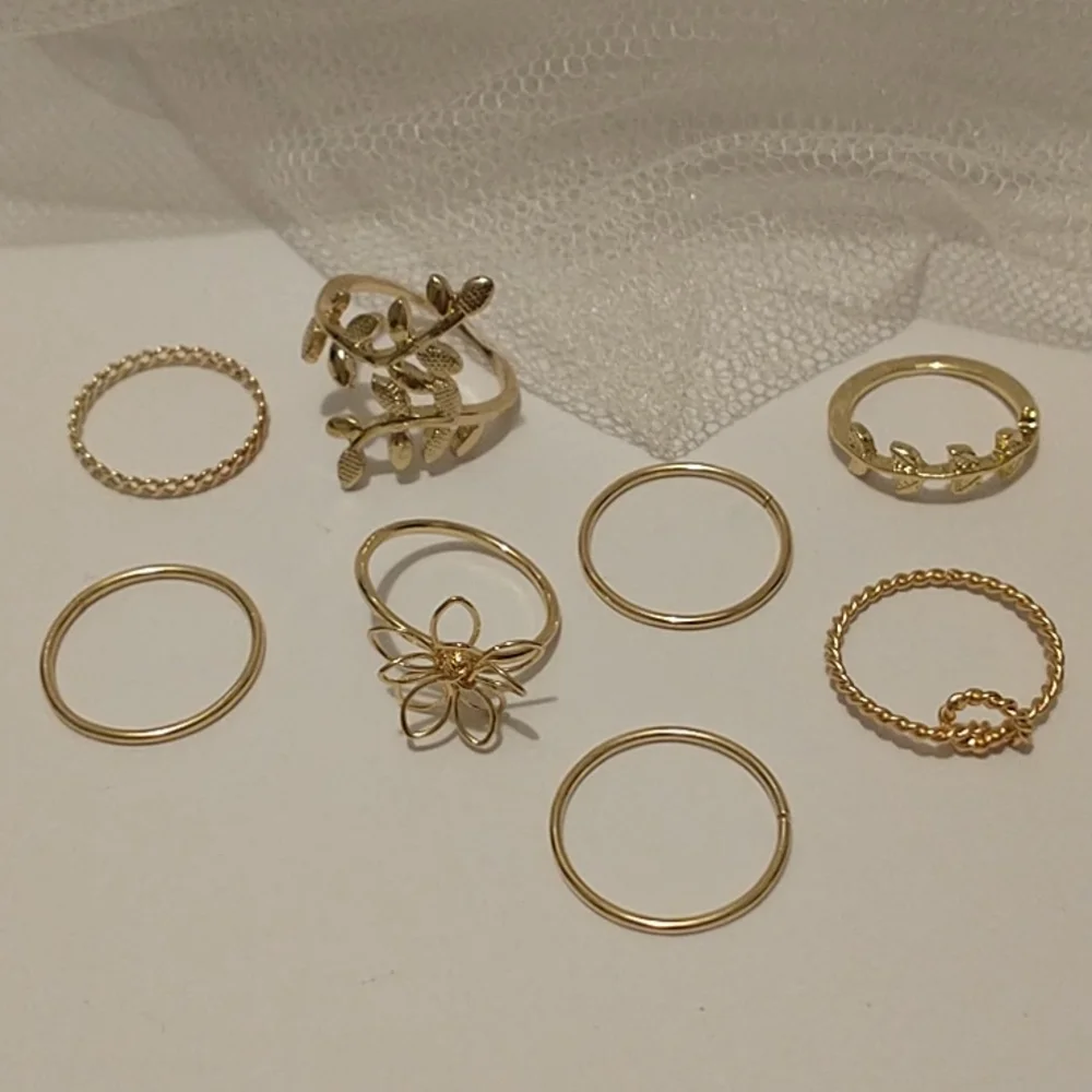 Gold Leaf Ring Set! - Picture 4 of 5